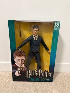 NECA 18”Harry Potter Order of the Phoneix talking figure with wand